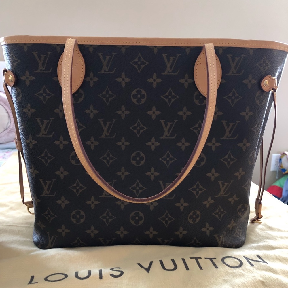 Luis Vuitton Neverfull MM!❤️SOLD ON ANOTHER SITE❤️